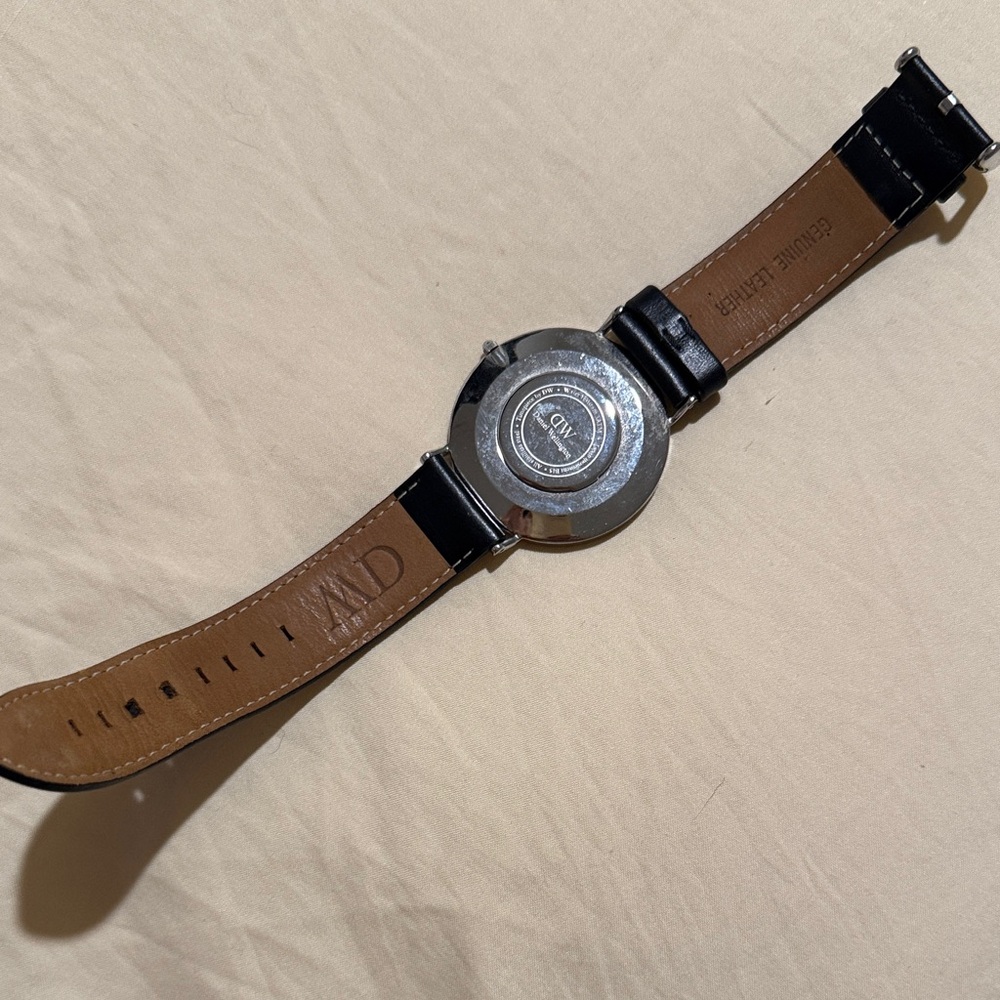 Daniel Wellington Classic Black and White Watch - Picture 7 of 8